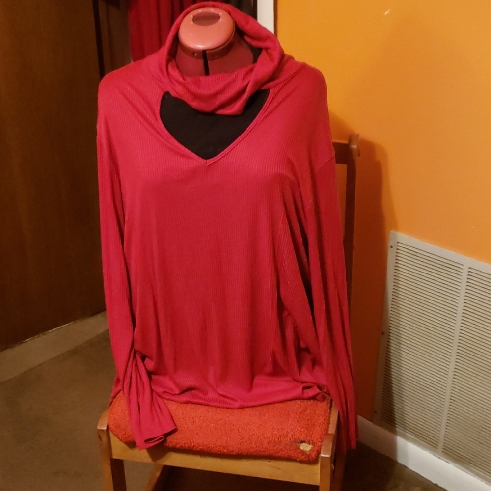 Keyhole cowl neck top